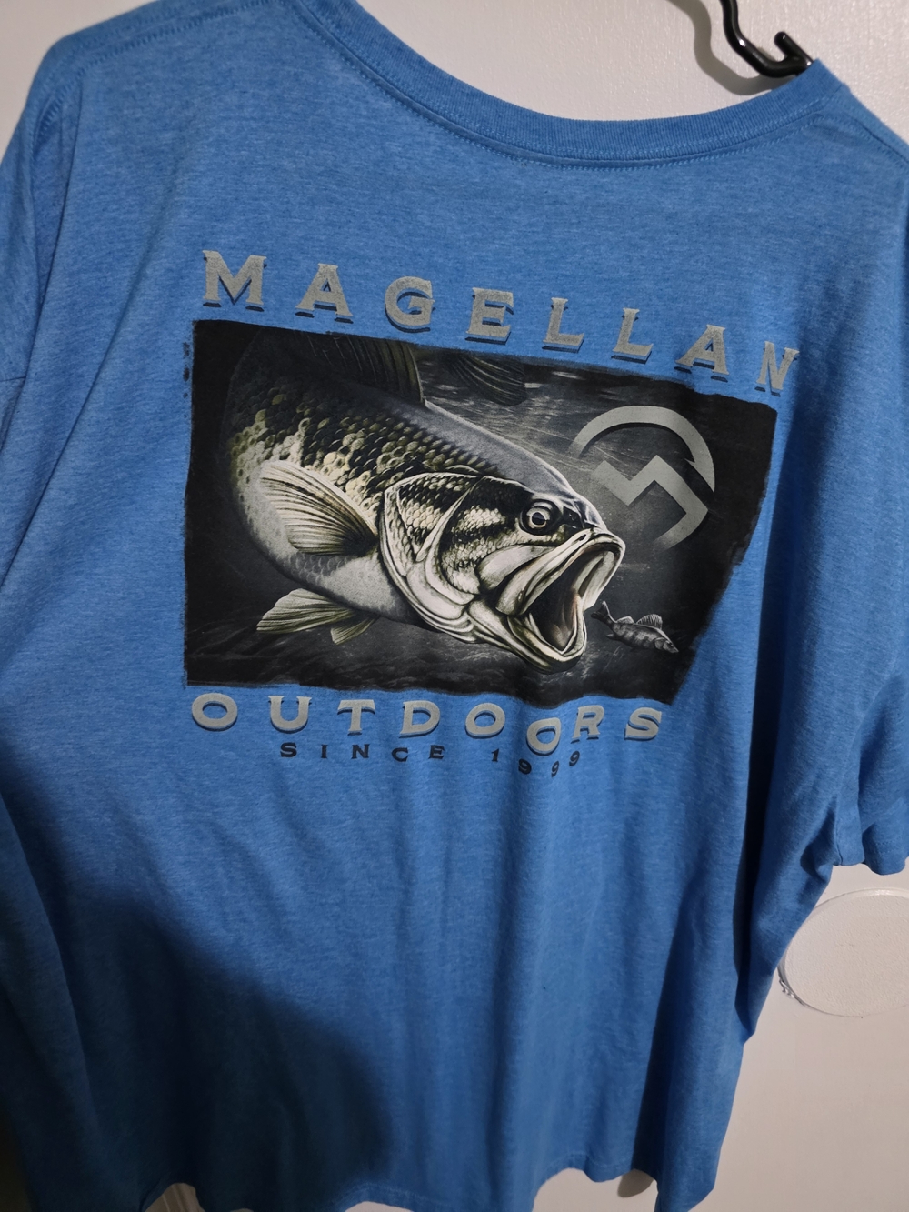 Magellan Outdoors Men’s Blue Fishing Graphic Tee